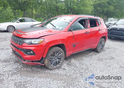 2022 Jeep Compass Limited из США, поврежденный, VIN 3C4NJDCB7NT136109